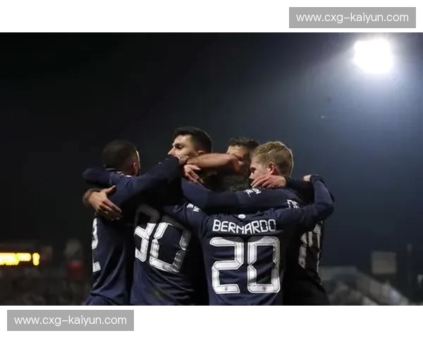 红色重金属与蓝色交响诗：利物浦vs曼城集锦里的足球灵魂与战术神迹